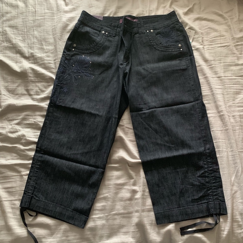 🆕 Denim Capris